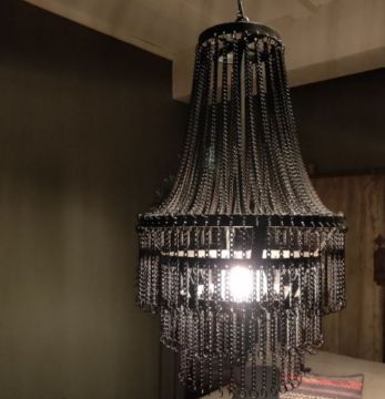 Picture of Stoere hanglamp met metalen kettingen