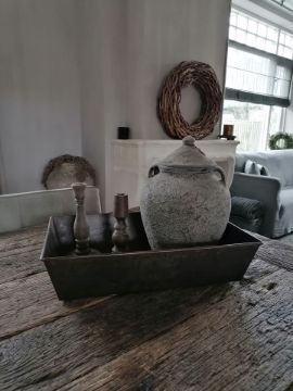 Picture of Roestbruine metalen bak met handvatten