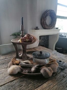 Picture of Originele oud houten schaal op voet