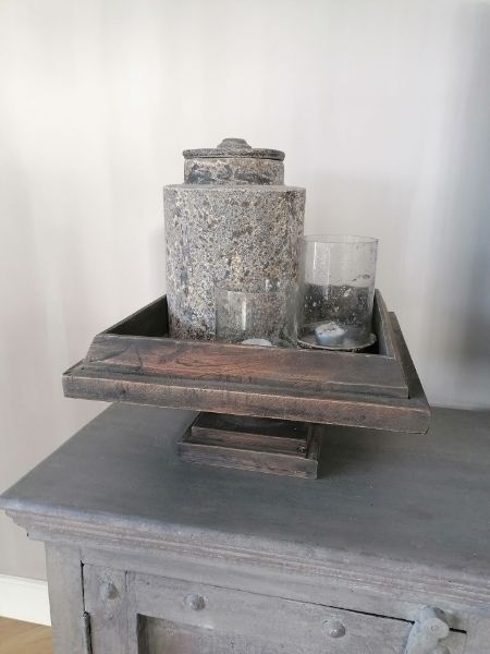Picture of Tray op voet Grey 40 x 40 cm