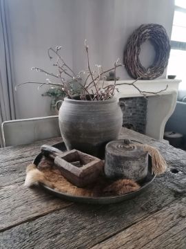 Picture of Stoer & Stijlvol houten pot met deksel & kwast