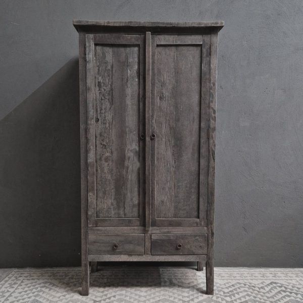Picture of Stoere landelijke dichte kast met lade op poten