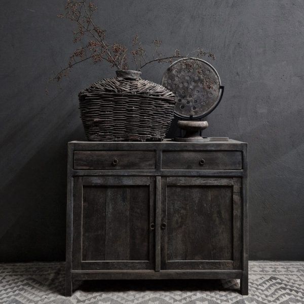 Picture of Stoer landelijk dressoir twee deurs antique grey