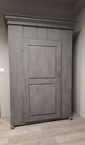 Picture of Unieke echt oude kast grijs