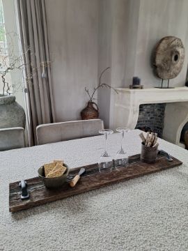 Picture of Stoer & Stijlvol oude tapasplank - borrelplank met smeedijzeren handvat nr. 2