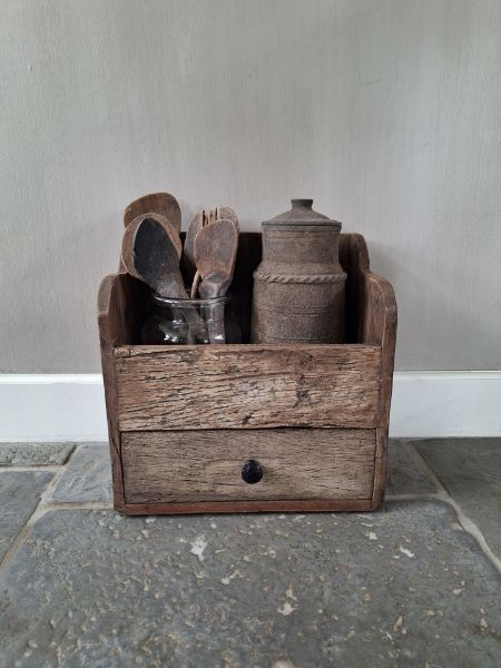 Picture of Gruttersbak oud hout met lade