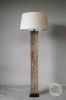 Picture of Rustiek houten vloerlamp Delhi | incl. kap linnen half hoog 5550