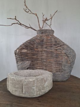 Picture of Stoer & Stijlvol stenen vijzel pot