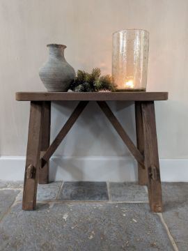 Picture of Landelijk houten krukje bruin